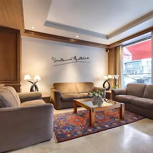 Hotel Apollinaire Paris
